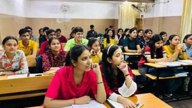 Lilha Education Centre Strengthens Commerce Coaching in Varanasi With Professional Exam Courses